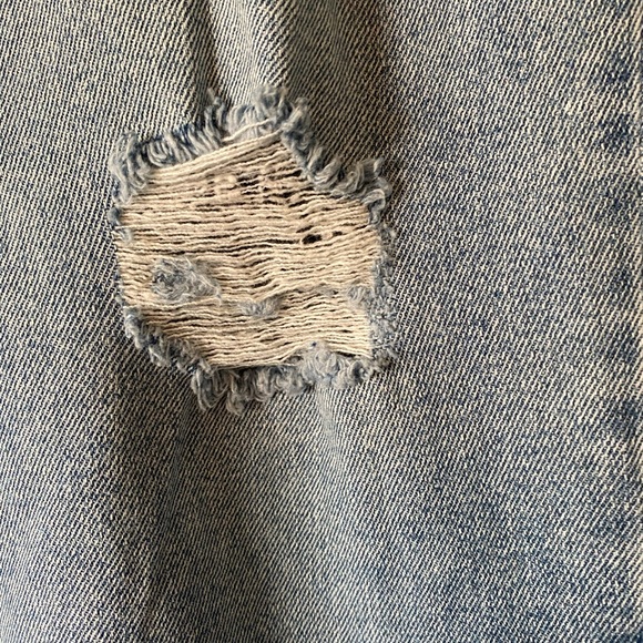 Women’s plus size cropped jeans - Picture 4 of 9